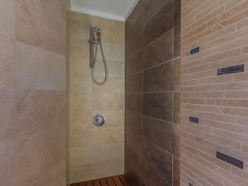 VENTA CASA 5 AMBIENTES - PILETA - SANTA MARIA DE LOS OLIVOS - PILAR