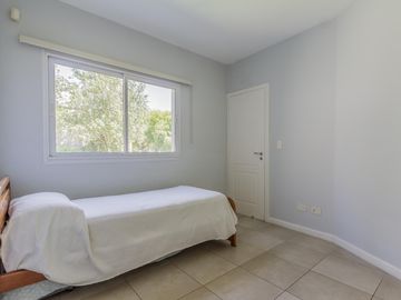 VENTA CASA 5 AMBIENTES - PILETA - SANTA MARIA DE LOS OLIVOS - PILAR