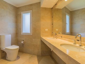 VENTA CASA 5 AMBIENTES - PILETA - SANTA MARIA DE LOS OLIVOS - PILAR