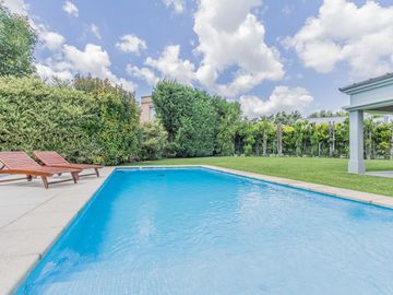 VENTA CASA 5 AMBIENTES - PILETA - SANTA MARIA DE LOS OLIVOS - PILAR