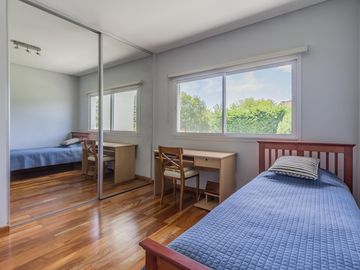 VENTA CASA 5 AMBIENTES - PILETA - SANTA MARIA DE LOS OLIVOS - PILAR
