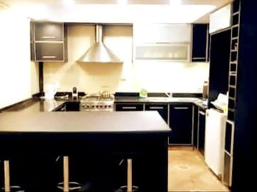 Casa en venta - 3 Dormitorios 1 Baño - 420Mts2 - Villa Luzuriaga