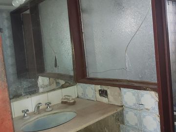 Departamento en venta - 3 Dormitorios 2 Baños - Cochera - La Plata