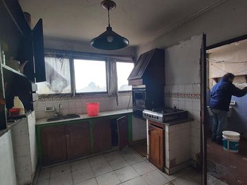 Departamento en venta - 3 Dormitorios 2 Baños - Cochera - La Plata