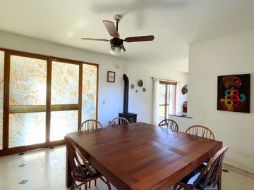 CASA 5 AMBIENTES EN VENTA, BARRIO PRIVADO LOMA ESCONDIDA, LUJAN