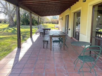 CASA 5 AMBIENTES EN VENTA, BARRIO PRIVADO LOMA ESCONDIDA, LUJAN