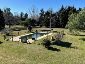 CASA 5 AMBIENTES EN VENTA, BARRIO PRIVADO LOMA ESCONDIDA, LUJAN