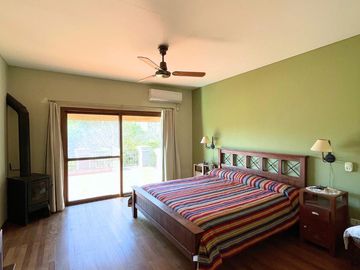 CASA 5 AMBIENTES EN VENTA, BARRIO PRIVADO LOMA ESCONDIDA, LUJAN