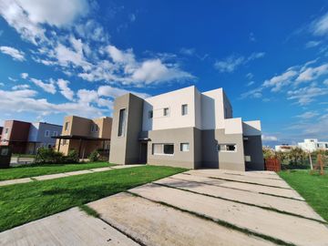 Casa en  Venta El Canton Norte