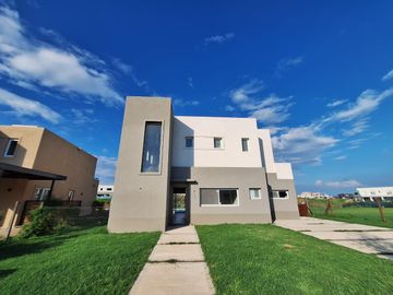 Casa en  Venta El Canton Norte