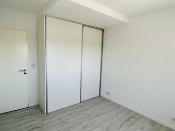 VENTA DEPARTAMENTO DUPLEX DE DOS DORMITORIOS