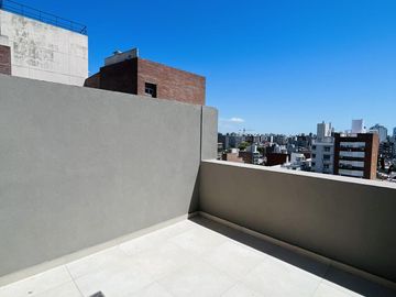 VENTA DEPARTAMENTO DUPLEX DE DOS DORMITORIOS