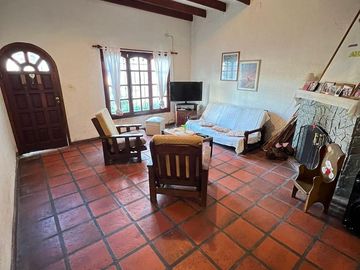 Casa 4 ambientes en venta en Ituzaingo