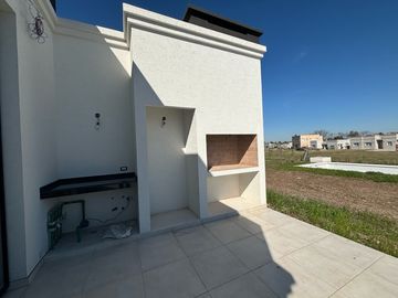 Casa en venta Santa Lucia Pilar del Este | VCO Propiedades