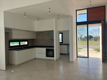 Casa en venta Santa Lucia Pilar del Este | VCO Propiedades