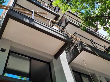 Amplisimo Depto - con COCHERA Y TERRAZA Exclusiva! Alquilado!