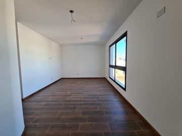 Amplisimo Depto - con COCHERA Y TERRAZA Exclusiva! Alquilado!