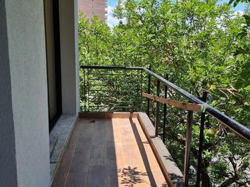 Amplisimo Depto - con COCHERA Y TERRAZA Exclusiva! Alquilado!