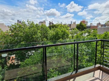 Amplisimo Depto - con COCHERA Y TERRAZA Exclusiva! Alquilado!