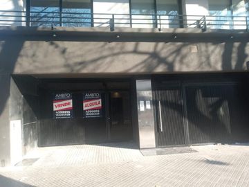Amplisimo Depto - con COCHERA Y TERRAZA Exclusiva! Alquilado!