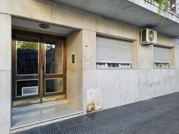 DEPARTAMENTO 3 AMBIENTES AL FRENTE CON BALCON EN BARRACAS VENTA