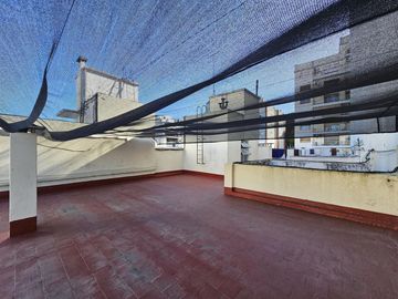 DEPARTAMENTO 3 AMBIENTES AL FRENTE CON BALCON EN BARRACAS VENTA