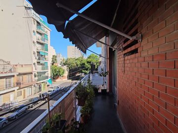 DEPARTAMENTO 3 AMBIENTES AL FRENTE CON BALCON EN BARRACAS VENTA