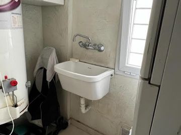 4 Dormitorios - Terraza - Parrilla - RECICLADA - Casa en CHACARITA
