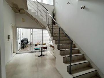 4 Dormitorios - Terraza - Parrilla - RECICLADA - Casa en CHACARITA