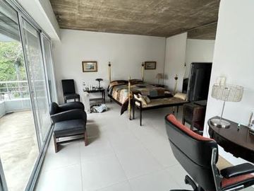 4 Dormitorios - Terraza - Parrilla - RECICLADA - Casa en CHACARITA
