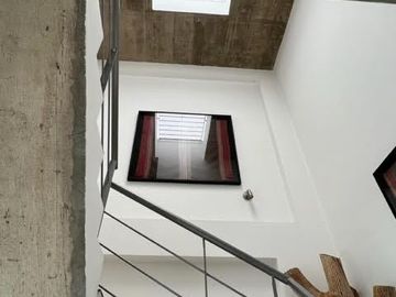 4 Dormitorios - Terraza - Parrilla - RECICLADA - Casa en CHACARITA
