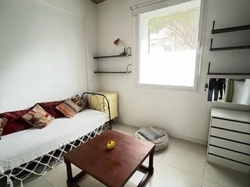 4 Dormitorios - Terraza - Parrilla - RECICLADA - Casa en CHACARITA