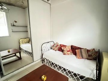 4 Dormitorios - Terraza - Parrilla - RECICLADA - Casa en CHACARITA