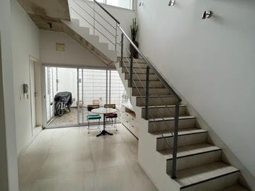 4 Dormitorios - Terraza - Parrilla - RECICLADA - Casa en CHACARITA