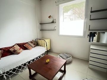 4 Dormitorios - Terraza - Parrilla - RECICLADA - Casa en CHACARITA