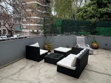 4 Dormitorios - Terraza - Parrilla - RECICLADA - Casa en CHACARITA