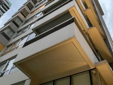3 ambientes con Cochera en la Torre NIC de Palermo Hollywood!