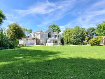 Espectacular Casa en Venta en Nautico Escobar Country Club