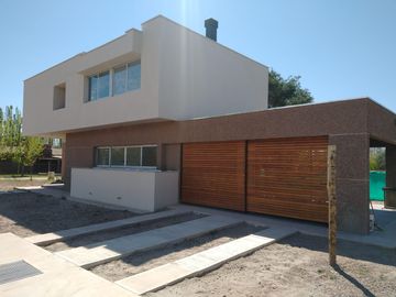 Venta , casa Barrio Privado , Chacras de Coria, Lujan de Cuyo.