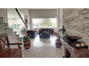 SE VENDE HERMOSA CASA EN TENJO