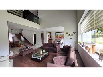 SE VENDE HERMOSA CASA EN TENJO
