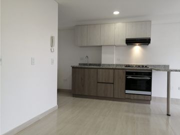Arrendamos Apartamento Barrio Ingles 3hab, 2baños