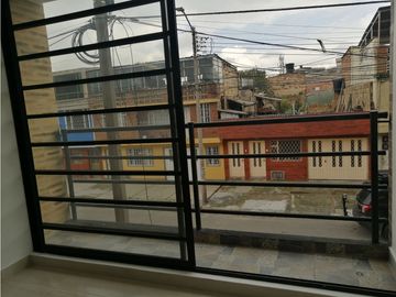 Arrendamos Apartamento Barrio Ingles 3hab, 2baños