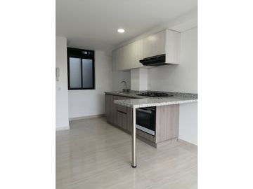 Arrendamos Apartamento Barrio Ingles 3hab, 2baños