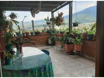 Casa para la venta en Cuba, Miraflores, Sector de Naranjito,Pereira