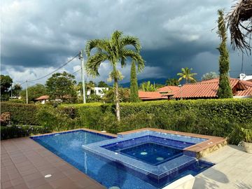 Casa campestre en conjunto cerrado en venta sector Aeropuerto