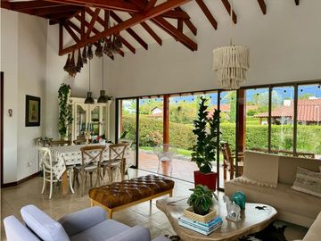 Casa campestre en conjunto cerrado en venta sector Aeropuerto