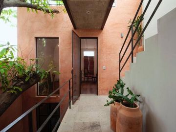 Renta de casa en el centro amueblada