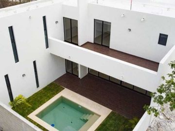 CASA  EN CHOLUL CON ALBERCA EN EL NORTE DE MERIDA YUCATAN
