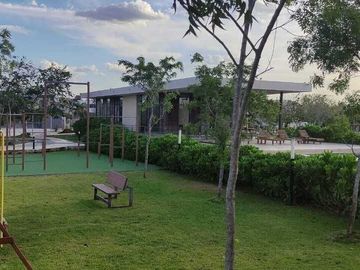 CASA  EN CHOLUL CON ALBERCA EN EL NORTE DE MERIDA YUCATAN